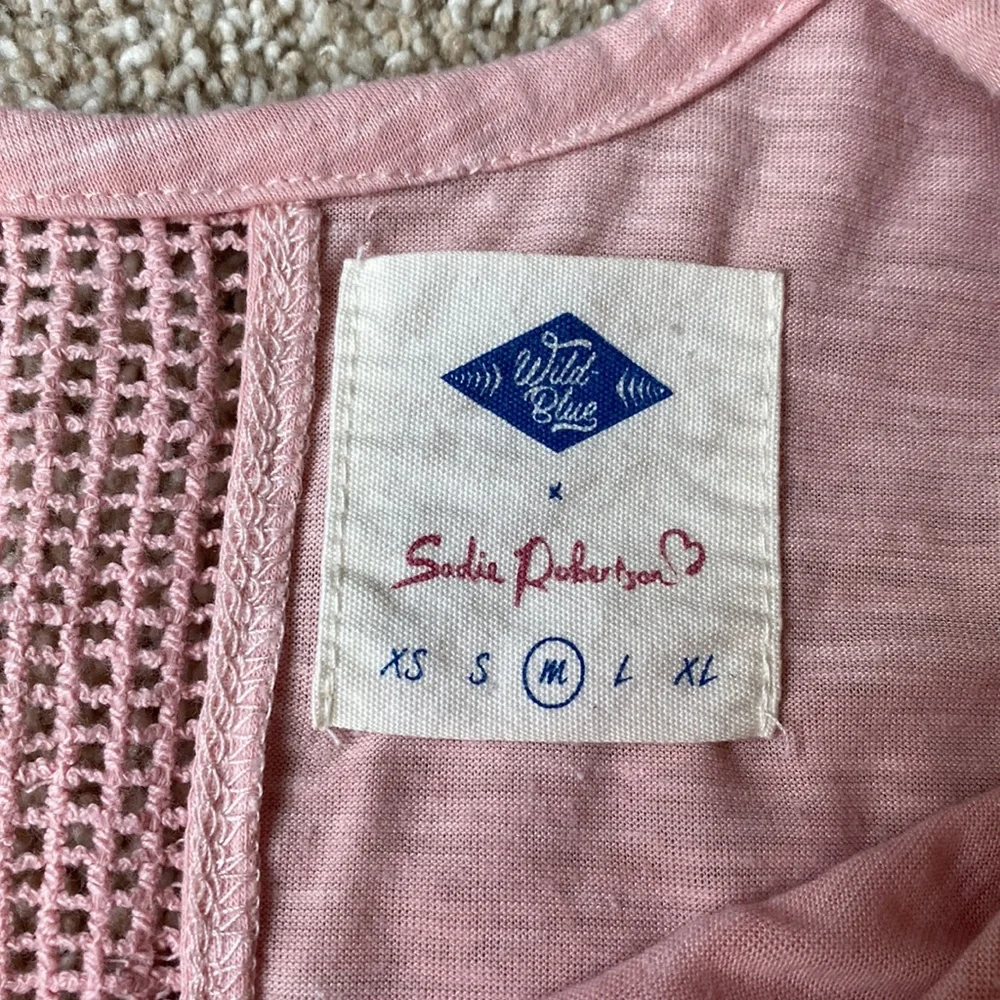 Pink top - Picture 3 of 3